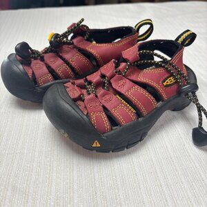 Share Similar items fc44f0dd-055a-4e49-9f49-eb44e3898bc4d9d7e72c-9abb-4a3f-b624-